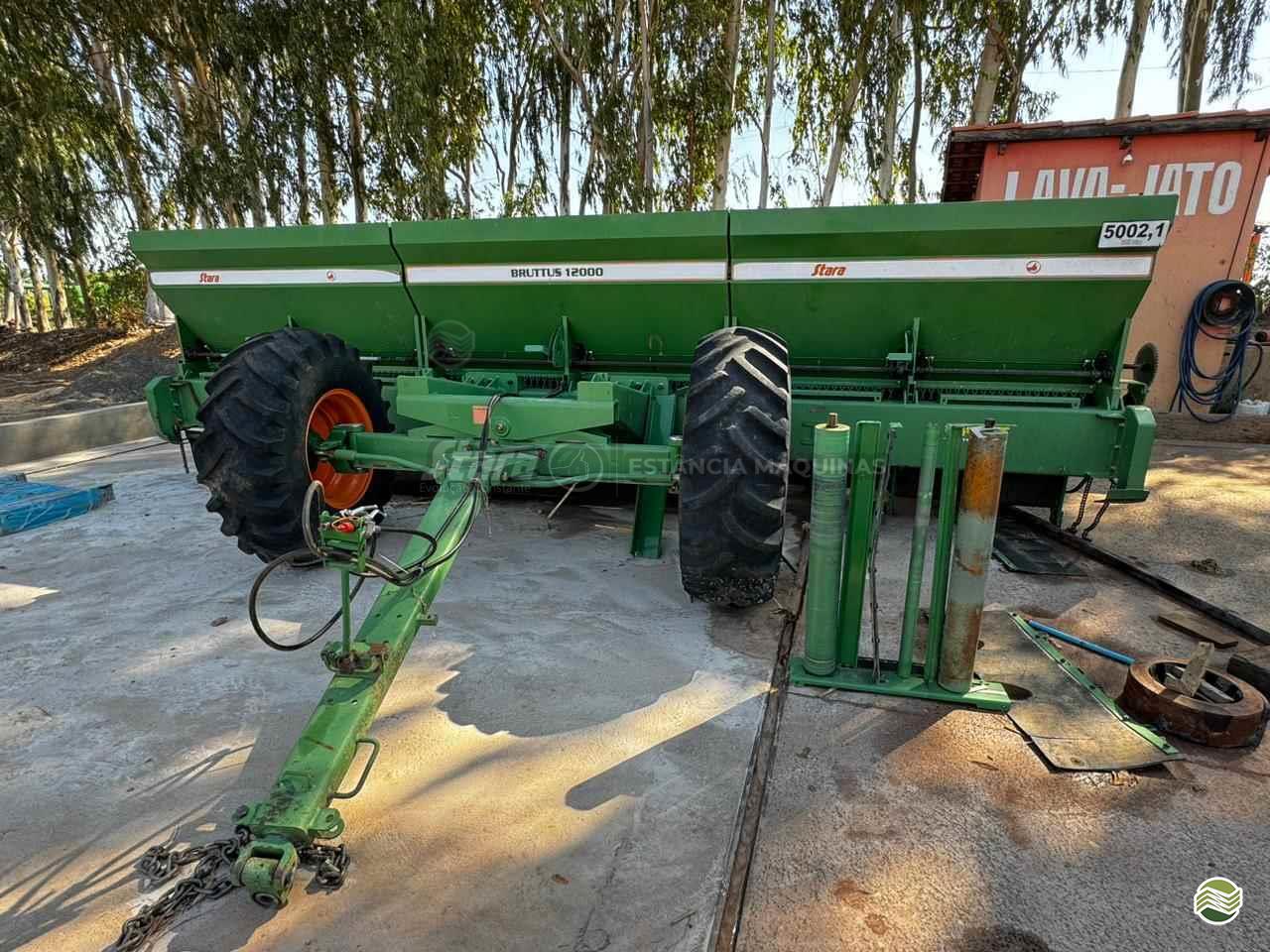 IMPLEMENTOS AGRICOLAS DISTRIBUIDOR DISTRIBUIDOR 12000 Estância Máquinas - Stara PORTO NACIONAL TOCANTINS TO